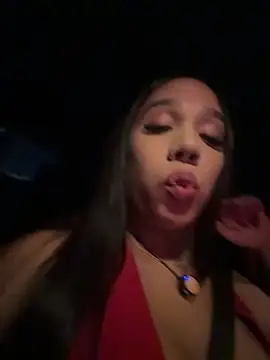 BitchySalome stripchat live cam model