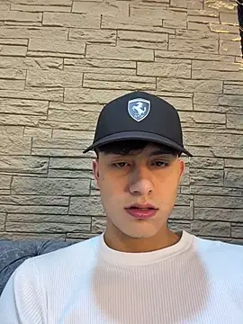 Lander_Cruz stripchat live cam model