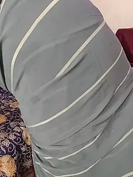 _in_v_a_n_i_ll_a stripchat live cam model