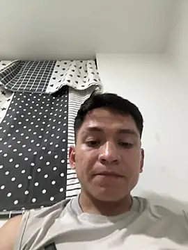 Froning03 stripchat live cam model
