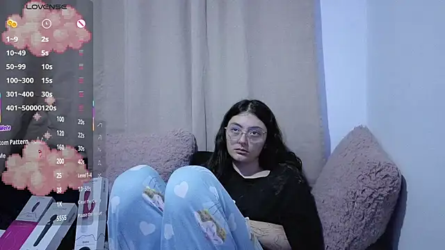lessliee22_ stripchat live cam model