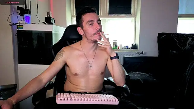 Rayzel_White stripchat live cam model