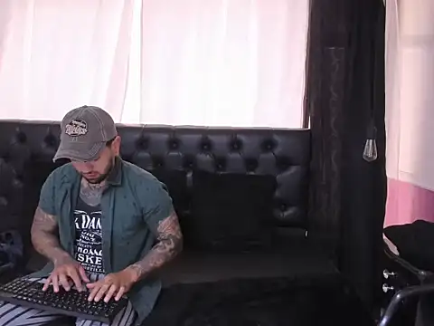 Matt_Smith__ stripchat live cam model