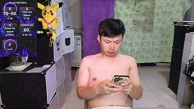 Louis-61 stripchat live cam model