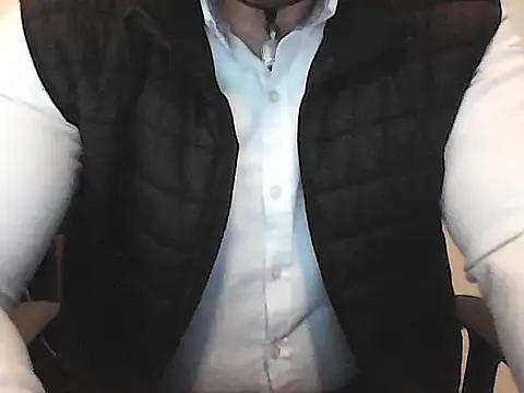 Yorel1109- stripchat live cam model