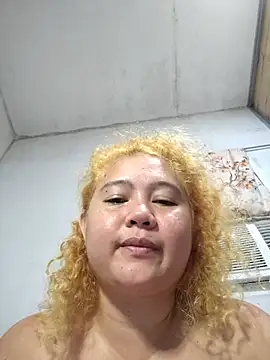 bitchychubby stripchat live cam model