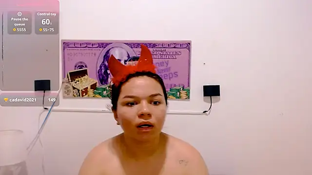 naomi_cute19 stripchat live cam model