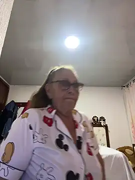 DulceDiaz stripchat live cam model