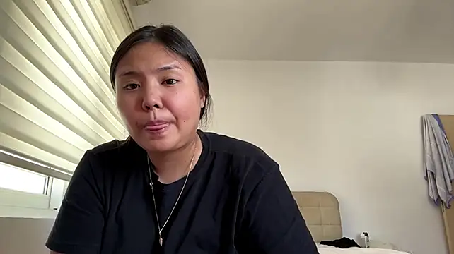 SuzannaDieckman stripchat live cam model