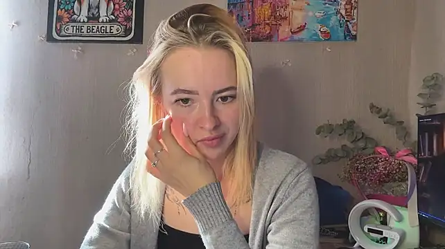 RochelleBartenfield stripchat live cam model
