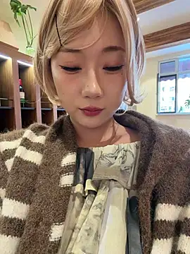 pinnnnnk stripchat live cam model