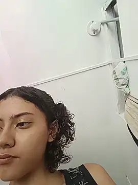 shantallmendy stripchat live cam model