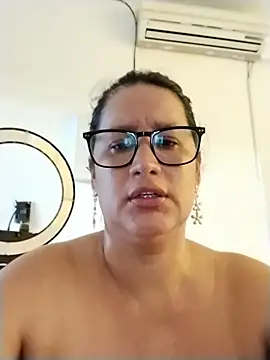 keilymadam stripchat live cam model