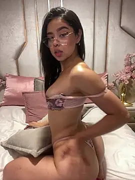 CristalLxr stripchat live cam model