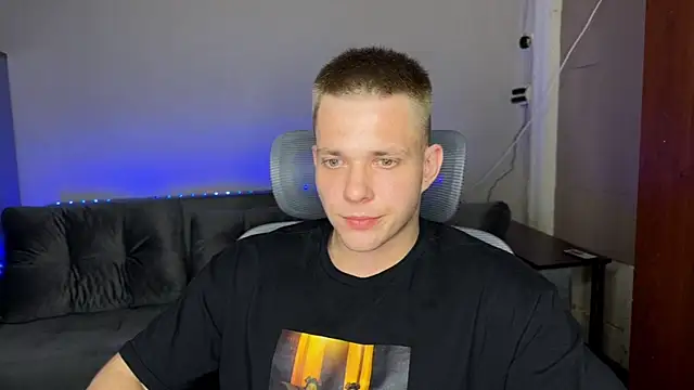 Nikclak stripchat live cam model