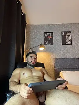 thiago_ferrari_ stripchat live cam model