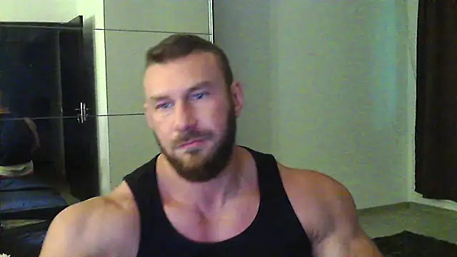 muscularkevin stripchat live cam model