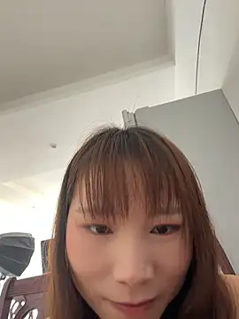 MM-798798 stripchat live cam model