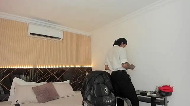 Damian_romanoff_ stripchat live cam model