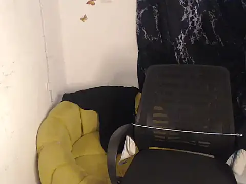 Eboni_hotboobs_ stripchat live cam model