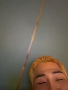 Donotbreathe stripchat live cam model