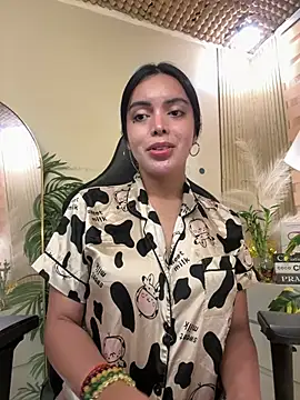 TS-SimplyTheBest stripchat live cam model