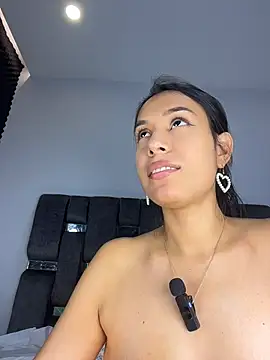 PilarJones_ stripchat live cam model