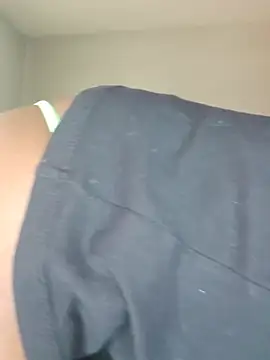 oliviaprettypussy stripchat live cam model