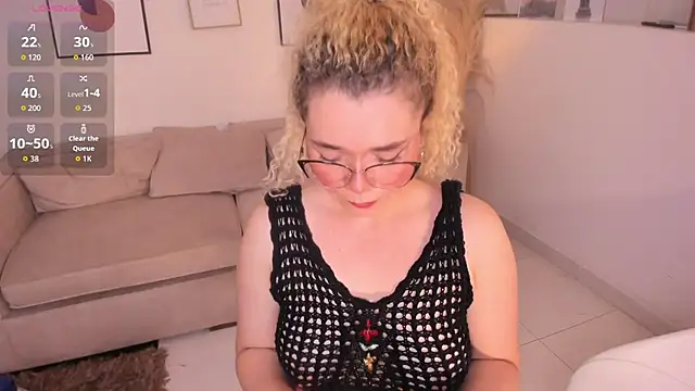 Susan_blond stripchat live cam model