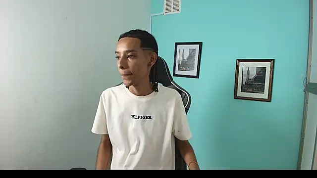Drake_cum23 stripchat live cam model