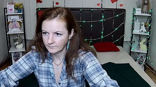 MeganPirs stripchat live cam model