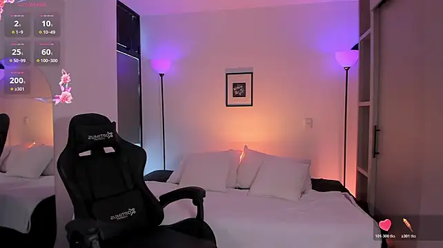 MiaMorettiX stripchat live cam model