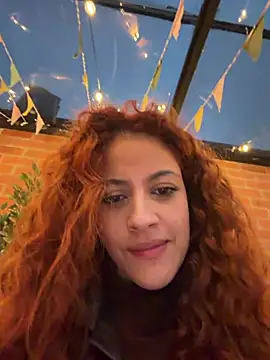 alana15 stripchat live cam model