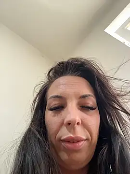 Almmaxxxx stripchat live cam model