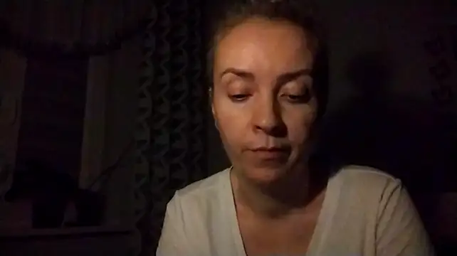 JenniferAlone stripchat live cam model