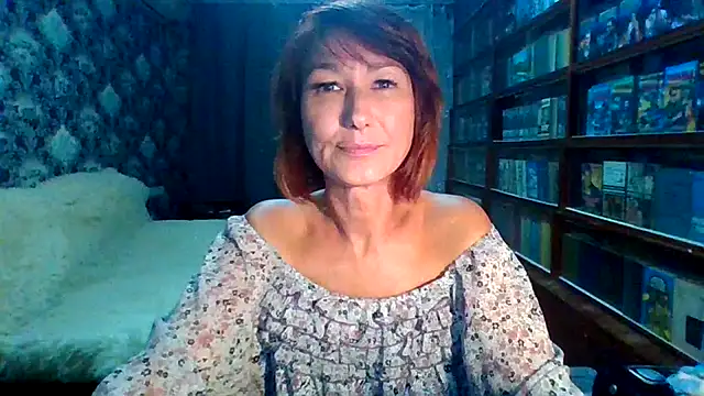 Pline1 stripchat live cam model