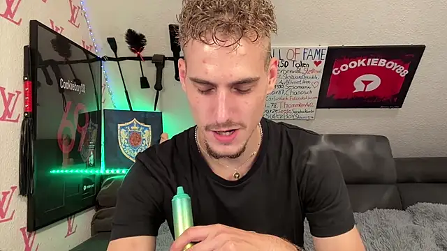 Cookieboy88 stripchat live cam model