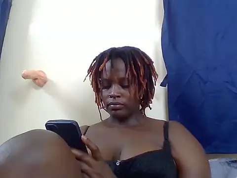 chubby2spank stripchat live cam model