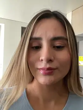 saritaturbai stripchat live cam model