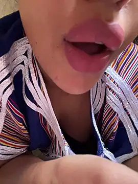 Sexlove1xo stripchat live cam model