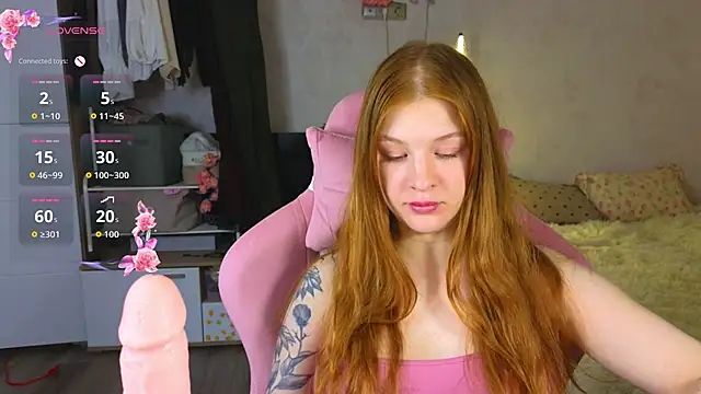 RitaGolden stripchat live cam model
