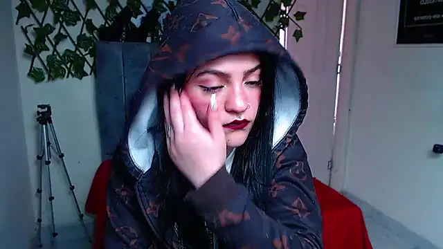 Violettasquirt stripchat live cam model
