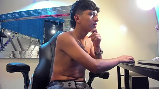 Mr_Dylan1 stripchat live cam model
