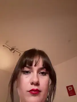 MaribelRiver stripchat live cam model