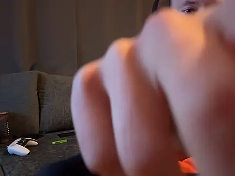 IRISHLONGDONG stripchat live cam model