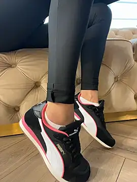 FeetVibe stripchat live cam model