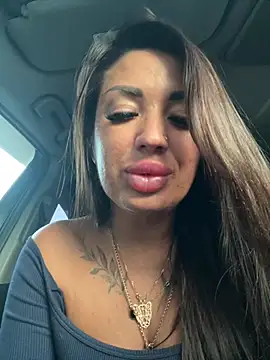 RuslanaXX stripchat live cam model