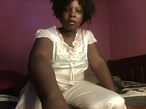 chesyqueen stripchat live cam model