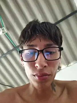 daniel_X18X stripchat live cam model
