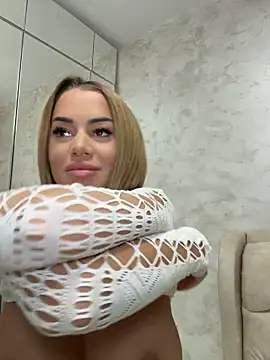 KirstieVegas stripchat live cam model